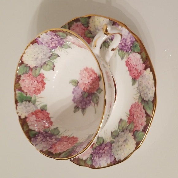 1950s Paragon Double Warrant Bone China Teacup & Saucer Set A563 / Hydrangeas - Picture 4 of 17